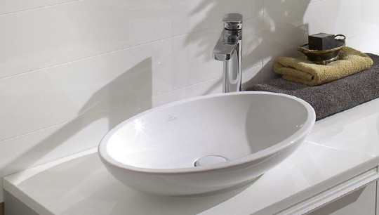 раковина villeroy & boch loop & friends 515101r1 накладная, 58.5x38 см, альпийский белый с покрытием ceramicplus