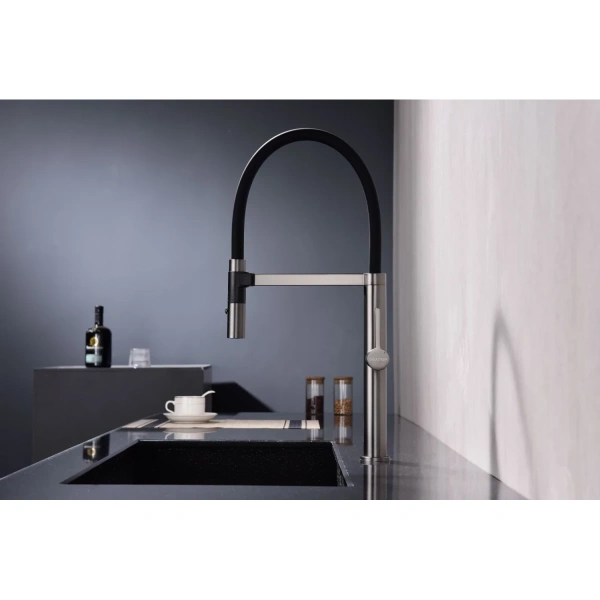 смеситель для кухни paulmark leader le214101-b беретта/ черный