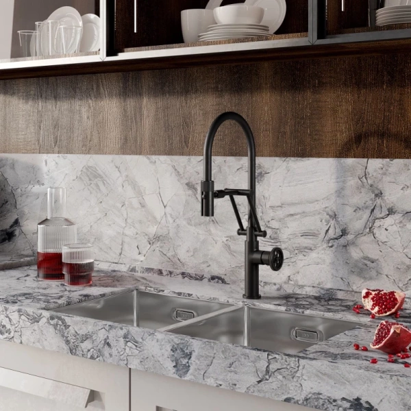 смеситель для кухни iddis grange grablfli05 черный матовый с гибким изливом