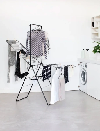 сушилка для белья brabantia hangon 403521 черная матовая, с перекладиной