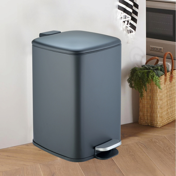 Мусорное ведро Weltwasser WW Berg BL 12L с педалью, черный матовый