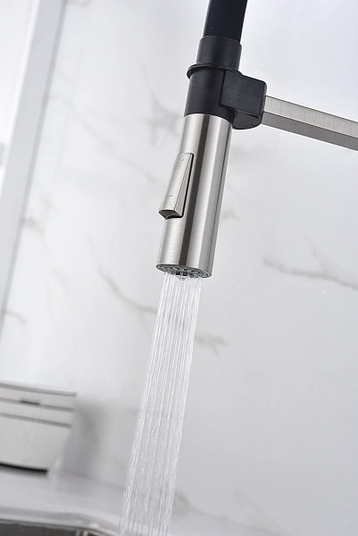 смеситель для кухни paulmark halt ha214021-ni цвет никель/ черный