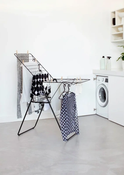 Сушилка для белья Brabantia HangOn 403408 черная матовая