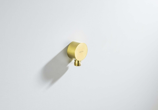 шланговое подключение aquatek aq2457bg цвет золото шлифованное